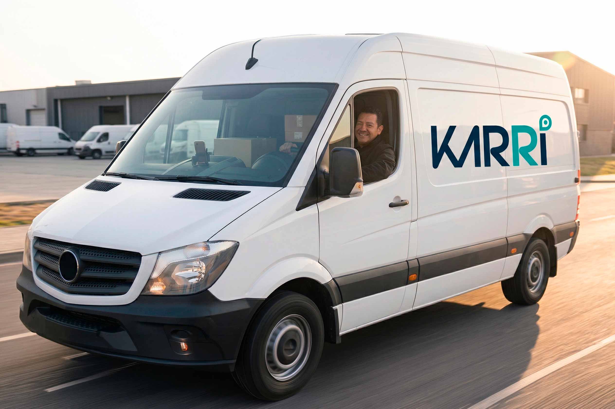Flotista con vans operando entregas de última milla en México con Karri logística
