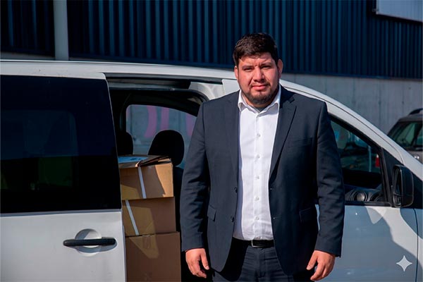 flotistas-con-vans-karri-mexico-operacion-logistica-entregas